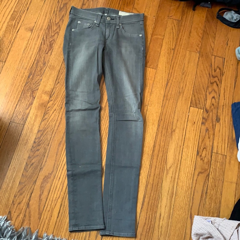 BARELY WORN rag and bone brand grey skinny jeans!